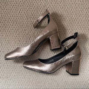 Metallic block heels